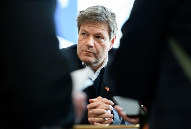 Habeck: Kritische Energieinfrastruktur ohne China-Technik Wirtschaftsminister Robert Habeck will - wo immer möglich - bei kritischer Energieinfrastruktur auf Technik aus China verzichten.