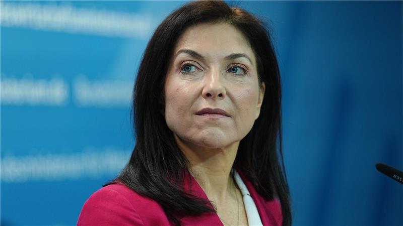 Wirtschaftsministerin Reiche erwartet von der Branche eine volle Weitergabe der Steuersenkung. (Archivbild) 
