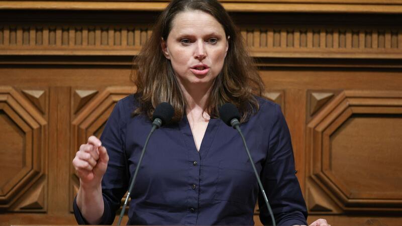 Wirtschaftssenatorin Melanie Leonhard (SPD) warb noch einmal für den Deal.