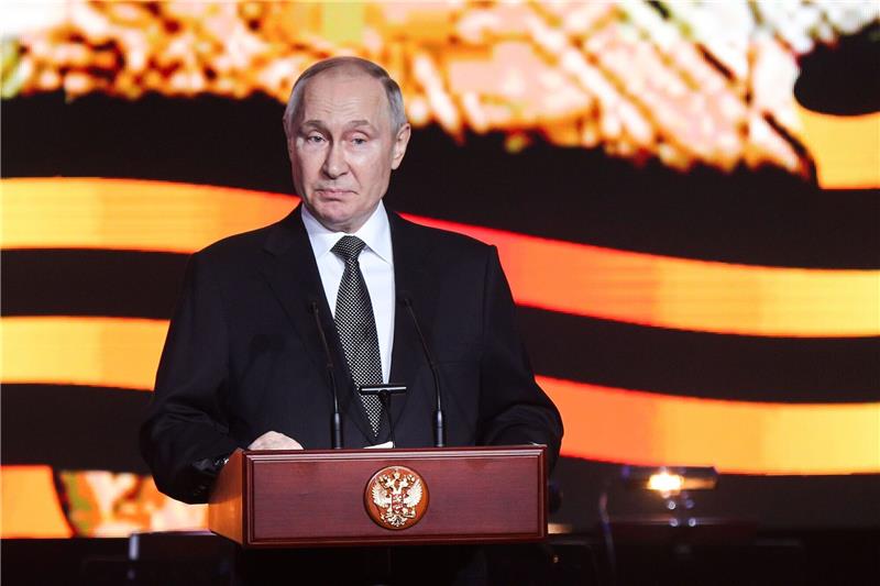 Wladimir Putin bei der Gedenkfeier anlässlich des 80. Jahrestages der Schlacht von Stalingrad.