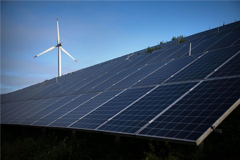 Solarausbau laut Umwelthilfe zu langsam «Wo bleibt das Deutschlandtempo bei der Solarenergie auf Dächern?»: DUH-Bundesgeschäftsführerin Barbara Metz (Symbolbild).