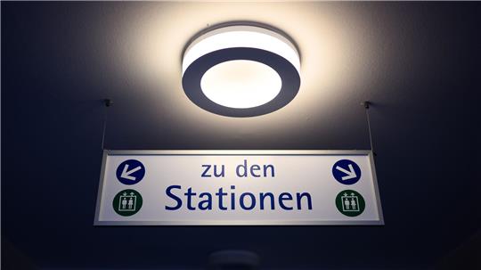 Wo geht’s hier zur Behandlung? Der Weg zum Krankenhaus wird sich in vielen Regionen Niedersachsens ändern. (Symbolbild)