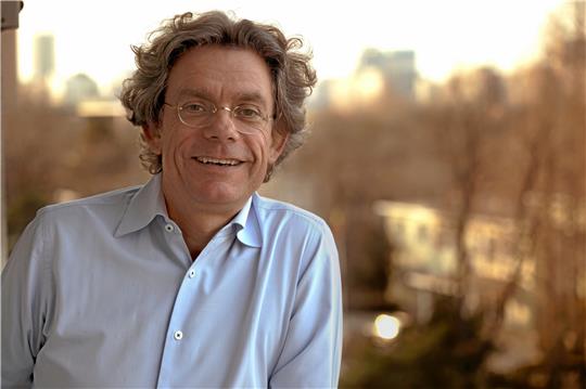 Wohin geht die Reise? Publizist und Buchautor Frank Sieren beschäftigt sich zum Start der Frankenberger Winterabende mit den Chancen und Gefahren, die aus der neuen Stärke Chinas erwachsen. Foto: Veranstalter