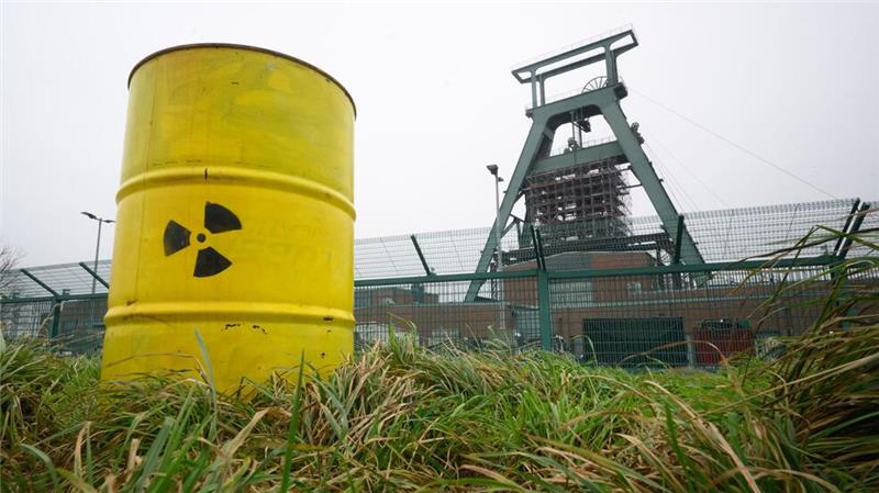 Kernkraftgegner warnen vor Gefahren in Atom-Zwischenlagern Wohin mit dem Atommüll? Anti-Atomorganisationen kritisieren Lager und Transporte. (Symbolbild)