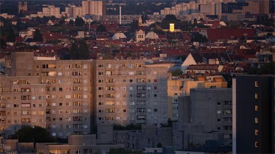 Wohnungen in Berlin: Die Preise in Metropolen stehen wegen hoher Zinsen unter Druck (Archivbild)