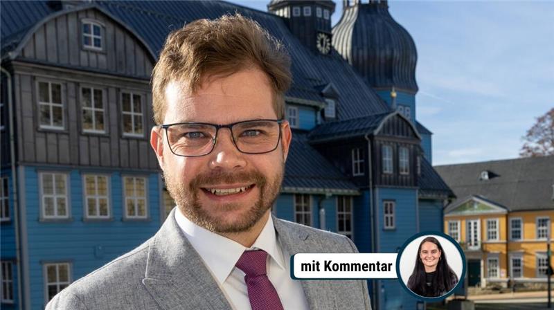 Wolfram Haeseler steht vor der Clausthaler Marktkirche. Der Grünen-Ratsherr will 2026 Bürgermeister in Clausthal-Zellerfeld werden.