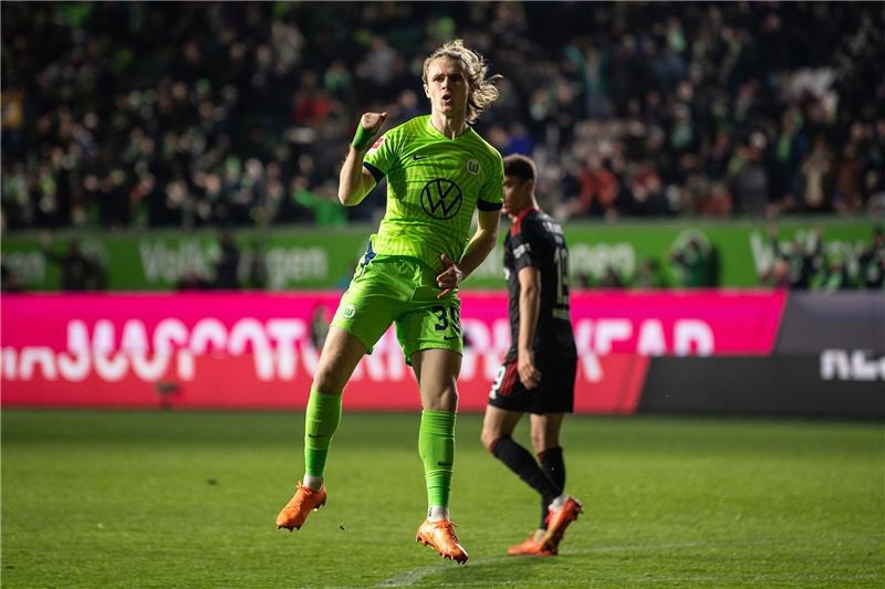 1:1 in Wolfsburg: Union Berlin erneut ohne Sieg Wolfsburgs Patrick Wimmer jubelt nach seinem Anschlusstreffer zum 1:1.