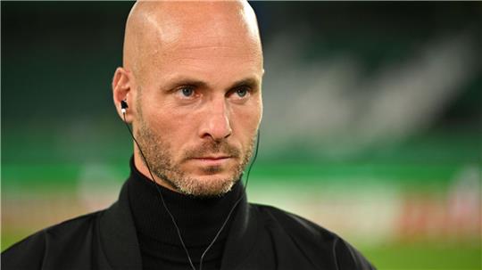 Brandrede des Torwarts - Simonis bleibt Wolfsburg-Trainer Wolfsburgs Trainer Paul Simonis.