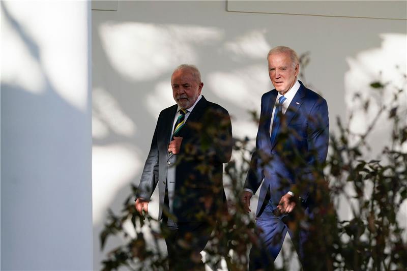 USA stellen Geld für Brasiliens Amazonien-Fonds in Aussicht Wollen den Wert der Demokratie wieder stärken: Lula und Biden.