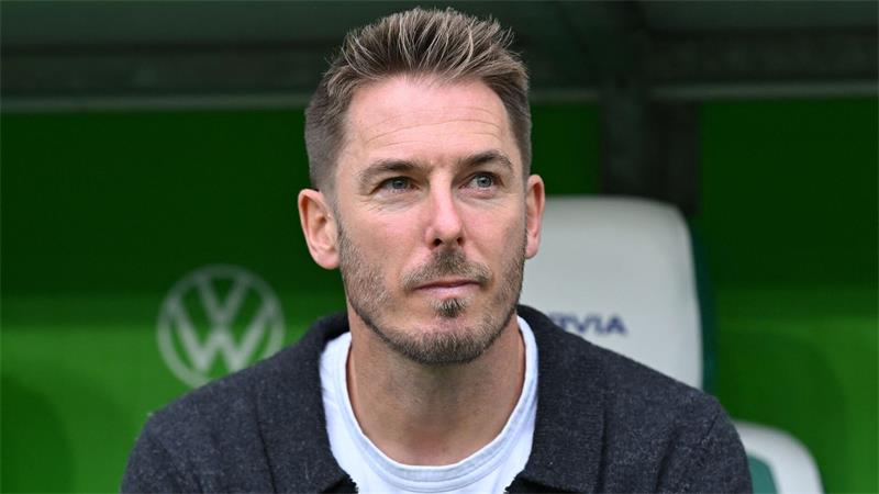 Wünscht seinem Bochumer Kollegen Uwe Rösler alles Gute: Wolfsburgs Trainer Tobias Strobl. (Archibild) 