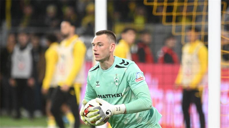 „Champions-League-Fülle“ trifft: Bremer Punktgewinn beim BVB Wurde nach starken Paraden in Dortmund zum Spieler des Spiels gewählt: Torwart Karl Hein.