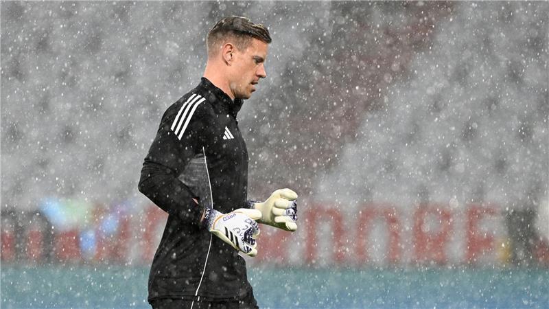 „Extrem bitter“: Ronaldo schockt DFB-Team im Halbfinale Wurde vom Unwetter beim Aufwärmen gestört: Marc-André ter Stegen