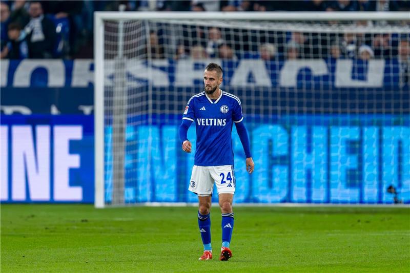 Trainer Geraerts verbannt nächsten Schalker Profi Wurde von Schalkes Cheftrainer Karel Geraerts degradiert: Dominick Drexler muss künftig bei der U23 trainieren.