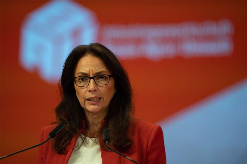 Yasmin Fahimi ist Vorsitzende des Deutschen Gewerkschaftsbundes.