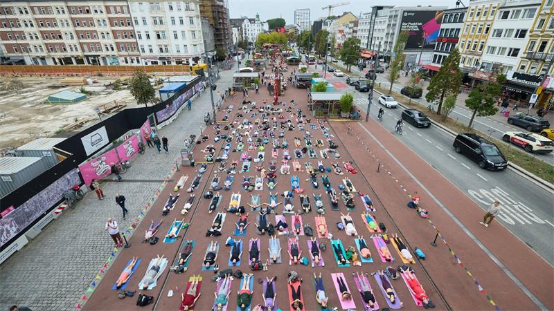 Yoga auf der Reeperbahn