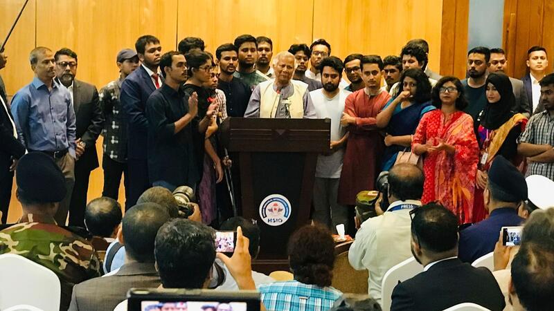 „Bankier der Armen“ Yunus regiert Bangladesch übergangsweise Yunus ist in Bangladesch eingetroffen, um nach dem Rücktritt der autoritären Ministerpräsidentin Hasina eine Übergangsregierung zu leiten.