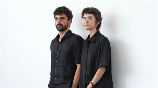 Yuval Abraham und Rachel Szor haben gemeinsam mit einem Team des „Guardian“ am Film gearbeitet.
