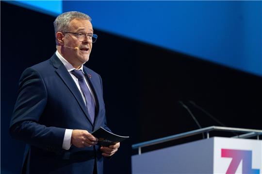 ZDH-Präsident Jörg Dittrich spricht bei der Eröffnung der Internationalen Handwerksmesse (IHM).
