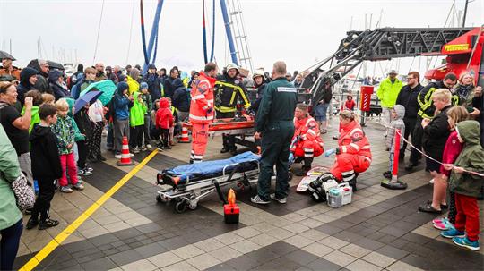 Zahlreiche Besucher sahen Vorführungen.