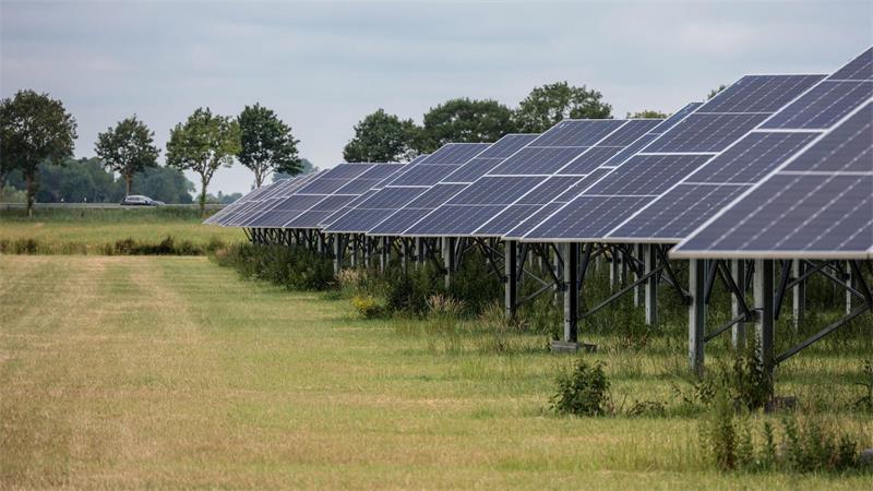 Zahlreiche Landwirte in Niedersachsen produzieren Sonnenstrom. 