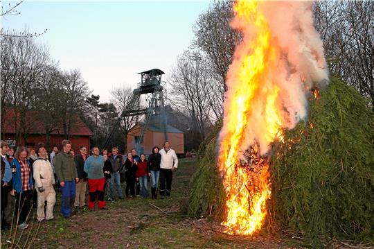 Zahlreiche Osterfeuer werden auch in diesem Jahr wieder entfacht. Einige Standorte werden noch nachgemeldet. Foto: GZ-Archiv