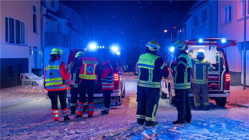 Zahlreiche Rettungskräfte eilten zum Unfallort.