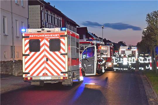 Zahlreiche Rettungskräfte waren am Donnerstagmorgen vor Ort. Foto: Jörg Koglin
