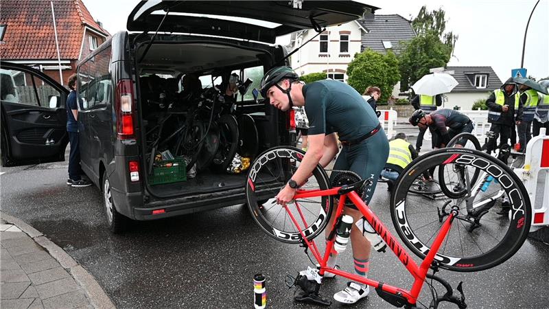 Laura Philipp in Hamburg knapp am EM-Titel vorbei Zahlreiche Triathleten waren von dem Zwischenfall beim Ironman in Hamburg betroffen.