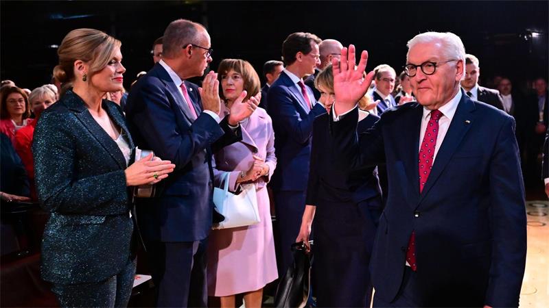Zahlreiche prominente Politiker und Politikerinnen sind zum Tag der Deutschen Einheit in Bremen.
