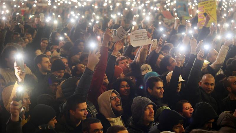Zehntausende Menschen forderten den Rücktritt der prowestlichen Regierung in Bulgarien. Die Protestwelle in dem EU-Land begann mit Demonstrationen gegen den Haushaltsentwurf für 2026.