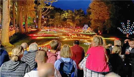 Zehntausende erfeuen sich 2022 am Lichterglanz. Foto: Schlegel