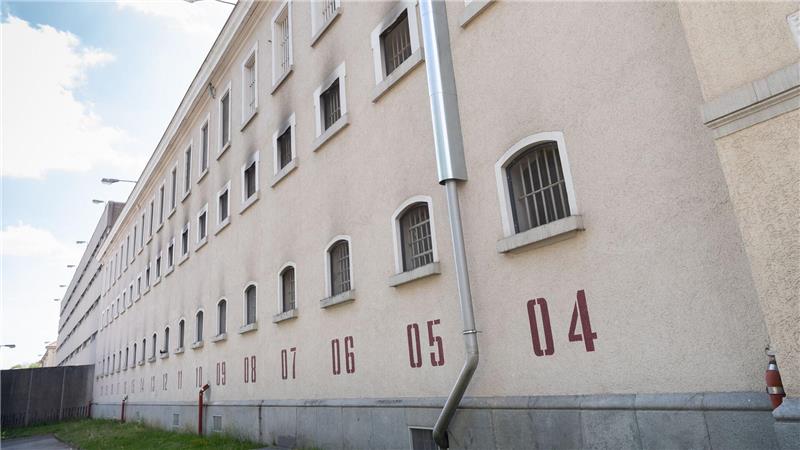 Ochsenknecht vor Gericht: Geldbuße statt Haftstrafe Zeitweilig war Jimi Blue Ochsenknecht während seiner Auslieferung nach Österreich auch in der Justizvollzugsanstalt München-Stadelheim. (Archivbild)