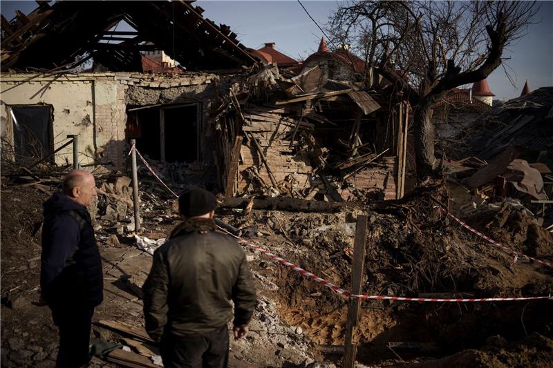 Krieg gegen die Ukraine: So ist die Lage Zerstörte Gebäude in Kiew. Russland greift die Ukraine unablässig mit Kampfdrohnen an.