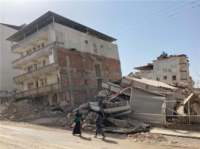 Mehr als 94 Milliarden Euro Erdbebenschäden in der Türkei Zerstörte Häuser im türkischen Ort Kirikhan nahe der syrischen Grenze.