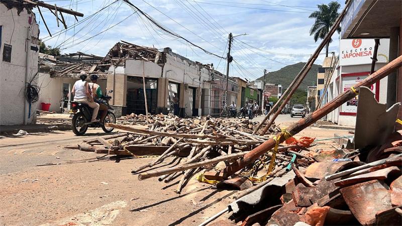 Zerstörte Straßenzüge in Valle del Cauca nach einem der schwersten Erdbeben in Kolumbien seit Jahrzehnten