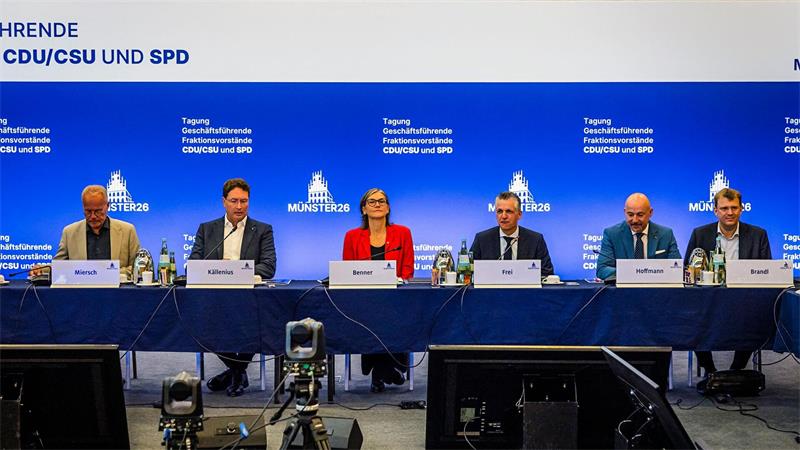 Was die Koalition bis Ende des Jahres schaffen will Zu Gast hatten die Fraktionen Mercedes-Vorstandschef Källenius und IG-Metall-Chefin Benner.