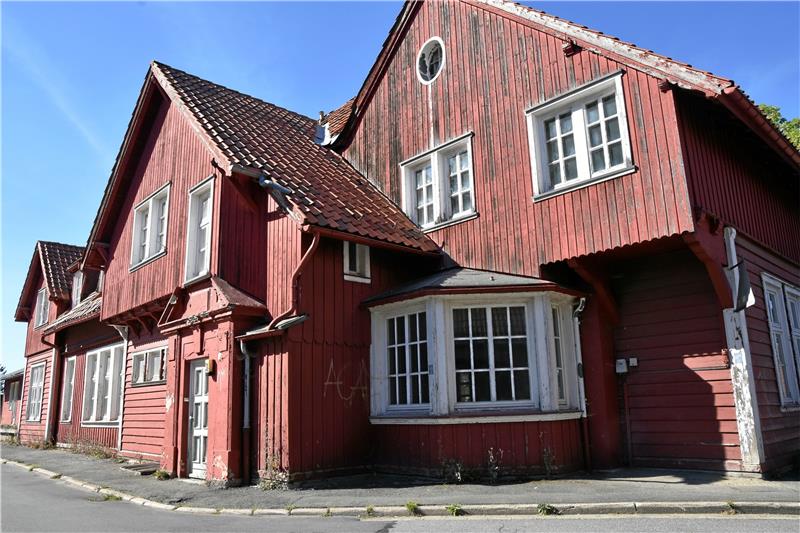 So kommen die St. Andreasberger Hausbesitzer an Fördergeld Zu den Projekten, die durch die Dorfentwicklungsmittel des Landes Niedersachsen unterstützt werden, gehört die geplante Sanierung des alten Bahnhofsgebäudes von St. Andreasberg durch einen privaten Investor. Foto: Berg