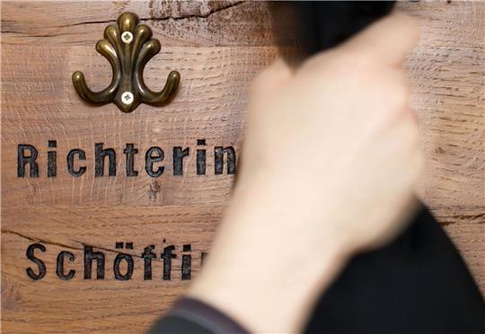 Zu den Voraussetzungen für das Schöffenamt gehört bislang auch die deutsche Staatsbürgerschaft.