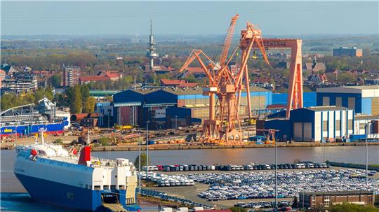 Zu der Nationalen Maritimen Konferenz wird der Bundeskanzler in Emden erwartet. (Archivbild)
