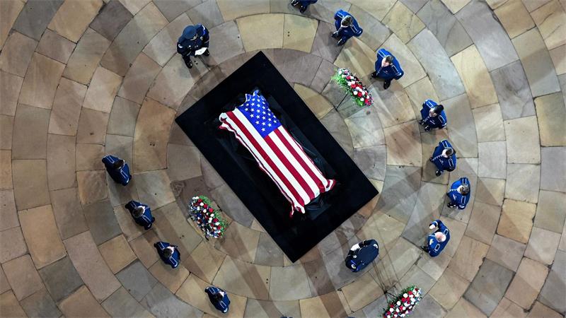 Zwei Kriege in Washington: Netanjahu und Selenskyj bei Trump Zu der Trauerfeier von Graham kamen viele wichtige Gäste.