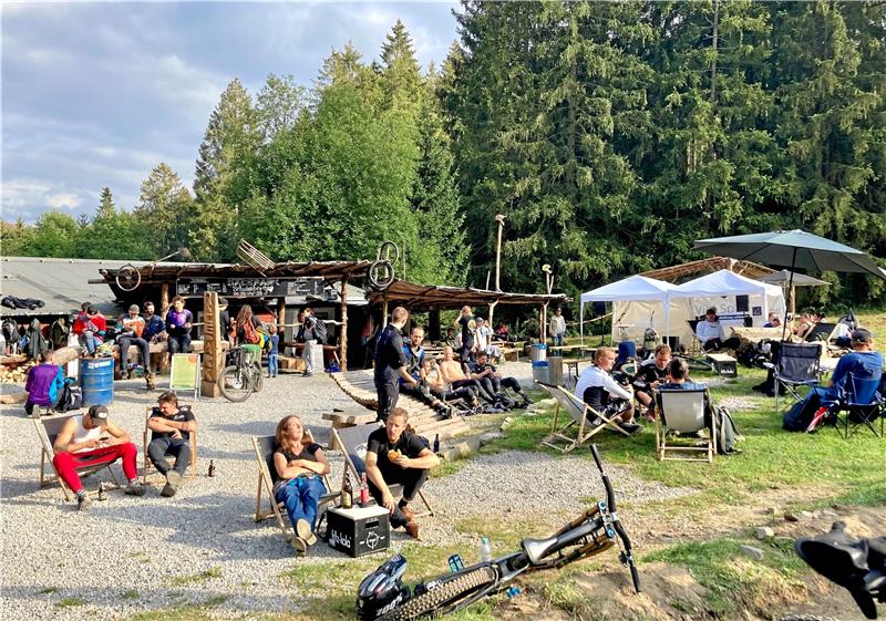 Zu einem lockeren Konzertabend lädt die Tourist-Information Oberharz für den 17. September wieder in den Racepark nach Schulenberg ein. Für die „offene Bühne“ werden noch Musiker gesucht. Foto: Veranstalter