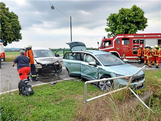 Zu erheblichen Schäden kommt es bei einem Unfall an der L 515. Foto: Neddermeier