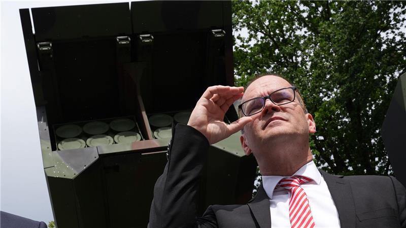 Zu sehen bekommt Tonne auch einen Mehrfachraketenwerfer....