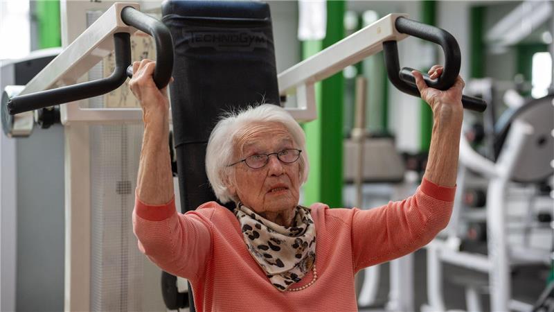 „Disziplin ist alles“ - 100-Jährige im Fitness-Studio Zudem besucht sie noch einen Gymnastikkurs und geht Schwimmen. (Archivbild)