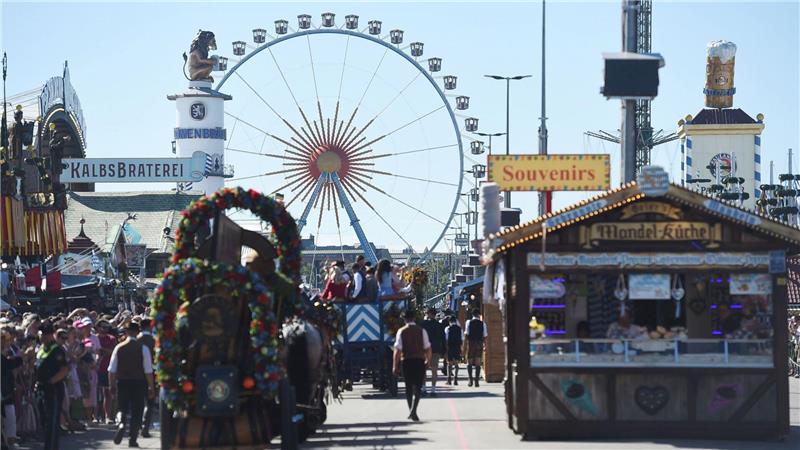 Zum Wiesnstart herrscht traumhaftes Wetter in München.