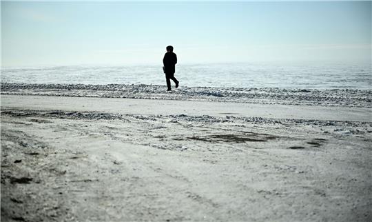 Zum fünften Mal in den vergangenen 34 Jahren ist höchste Punkt der Eisdecke in Grönland geschmolzen.