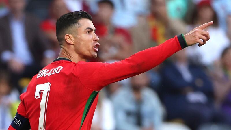 Statement an Zweifler: Ronaldo ist bereit für seine Rekord Zum sechsten Mal bei einer EM dabei: Portugals Cristiano Ronaldo.