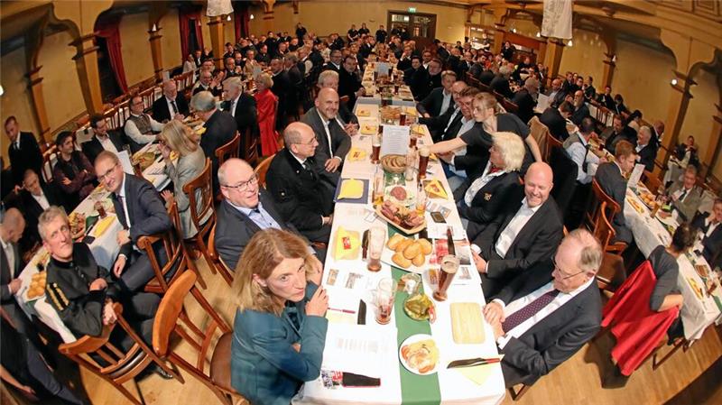 Ehemaliger Vizekanzler spricht beim 46. Harzer Tzscherper Zum traditionellen Harzer Tzscherper ist der Glückauf-Saal immer gut gefüllt.