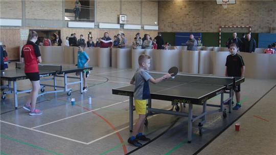 Zumindest in den Nachwuchsklassen herrscht bei den Kreismeisterschaften in Clausthal-Zellerfeld reger Betrieb. Für den Nachwuchs ist die neue Turnierlizenz kostenlos.