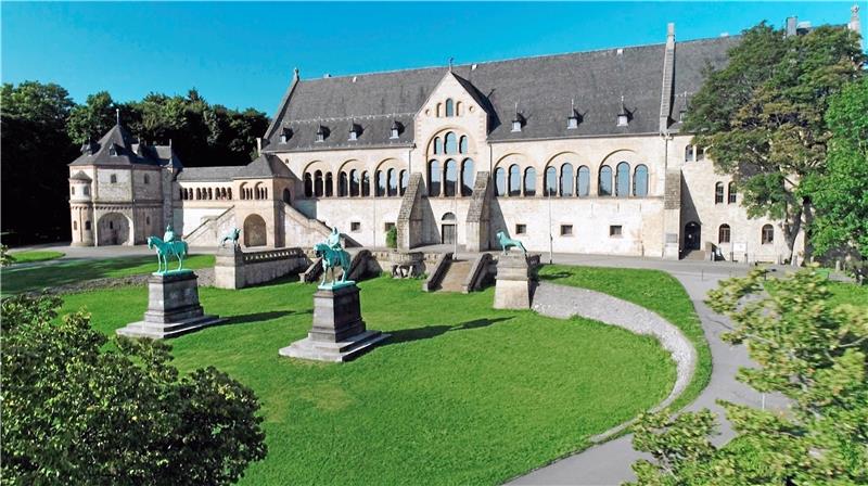 „Earth Hour” am Samstag: Auch in Goslar geht das Licht aus Zur „Earth Hour“ wird es in Goslar wird unter anderem an der Kaiserpfalz dunkel. Foto: GZ-Archiv